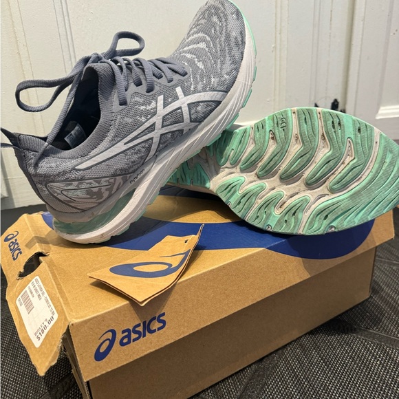 ASICS gel cumulus 23 MK women’s size 8 - Picture 3 of 5